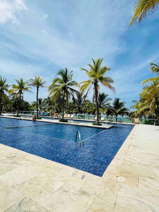 Espectacular Apto En Cartagena Con Salida Directa A La Playa Apartment Luaran gambar