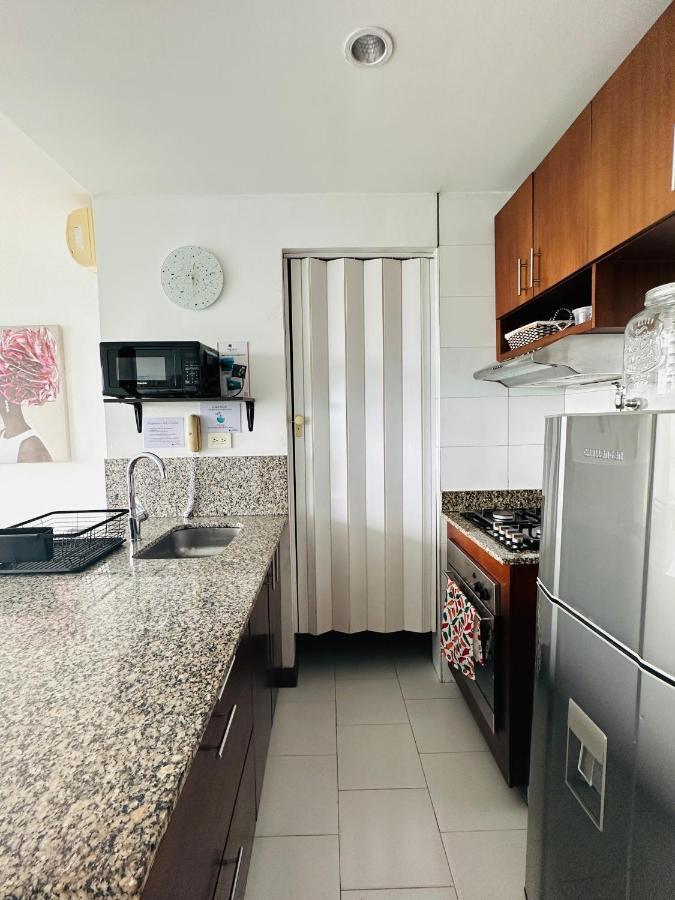 Espectacular Apto En Cartagena Con Salida Directa A La Playa Apartment Luaran gambar