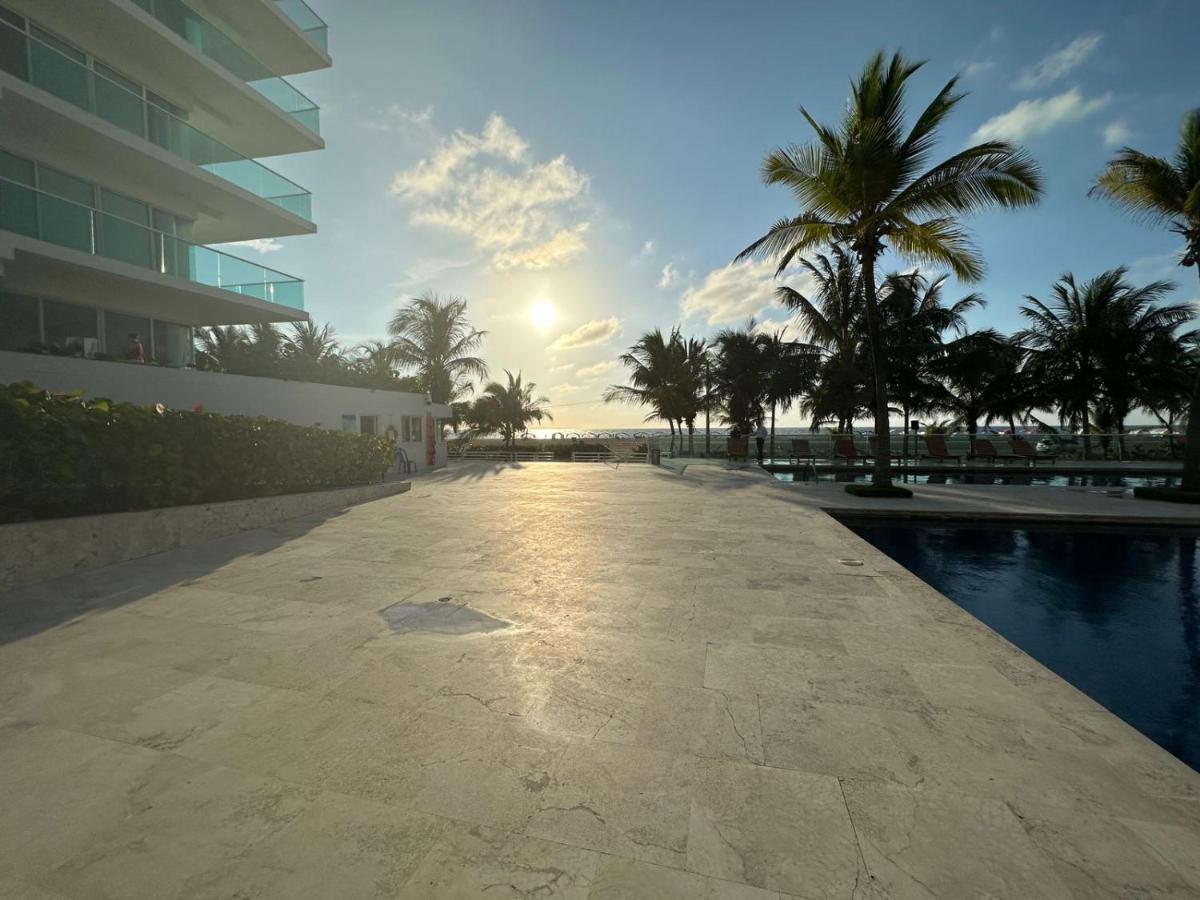 Espectacular Apto En Cartagena Con Salida Directa A La Playa Apartment Luaran gambar